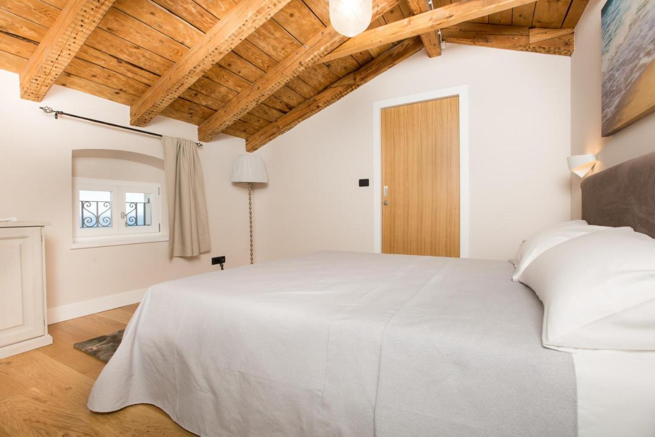 Bed And Breakfast Villa Maria Ловран Экстерьер фото
